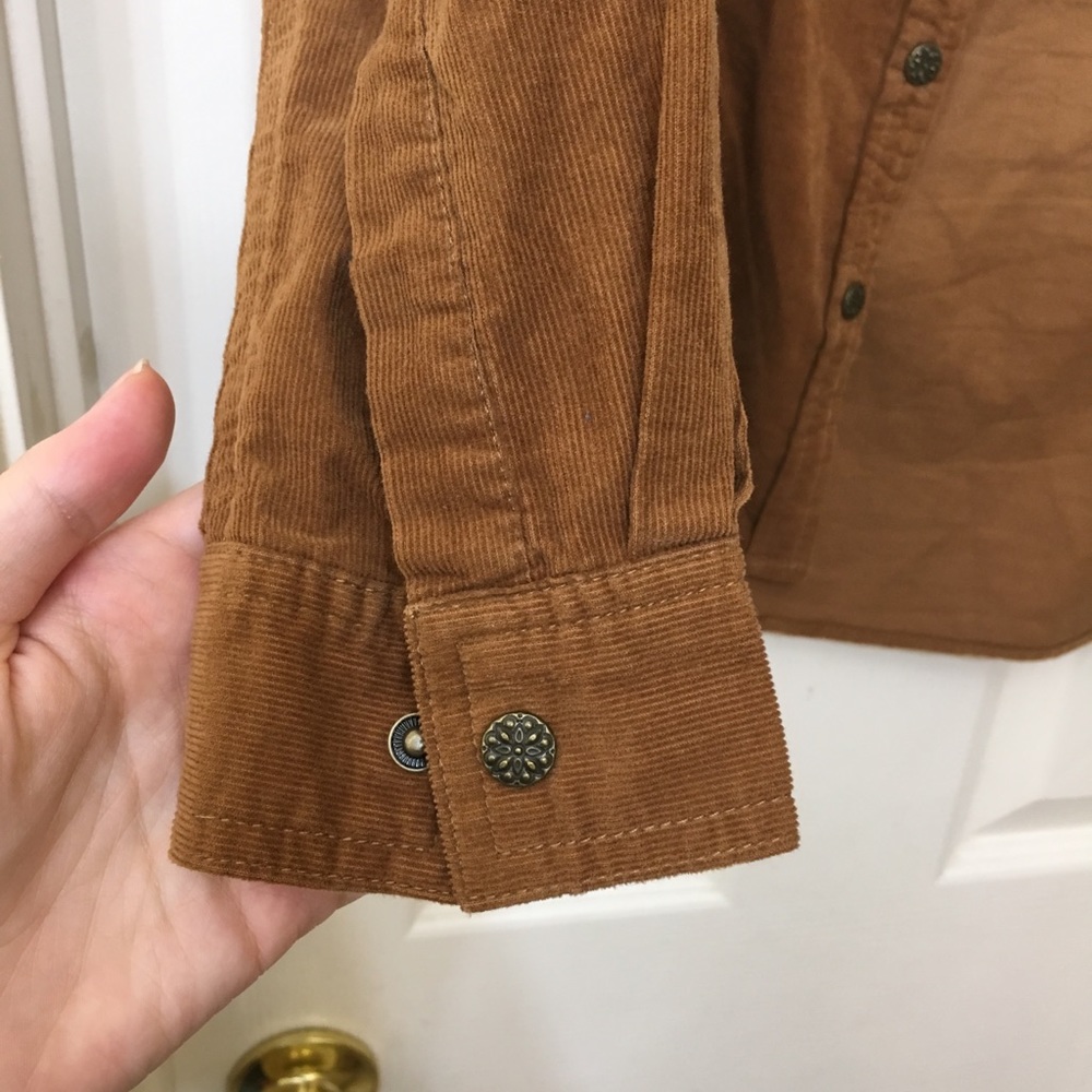 Button down suede - Picture 2 of 3